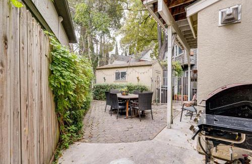 Stockton House | Walkable Miracle Mile Retreat with Peaceful Patio