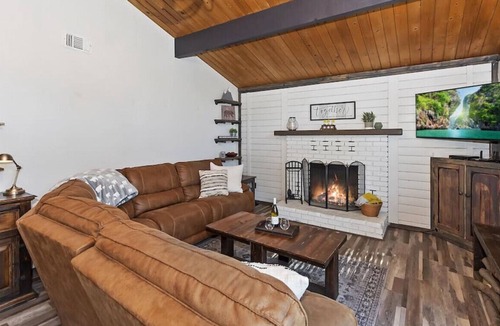 Crestline House | Wander Haus Sleeps 8 Pet Friendly
