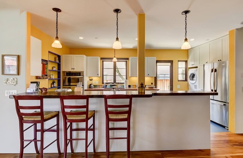 West Beach House | West Beach Villas 5 & 6 - 2 villa rental (entire property) - 2 blocks to beach, State St!