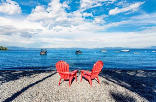 Tahoe City House | West Shore Lake House by AvantStay Ski Cabin w Backyard Sledding Hill