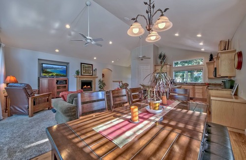 Pioneer Trail House | Where Eagles Fly-come play in the mountains