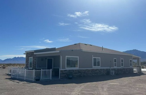Mojave Desert House | wifi/death valley/family-friendly/amargosa valley/4 bedroom
