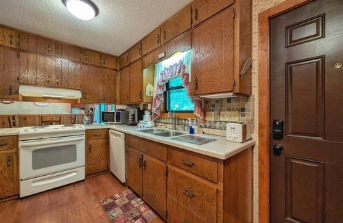 Lake Junaluska House | Williams Cottage Cozy Comfy Lake Junaluska