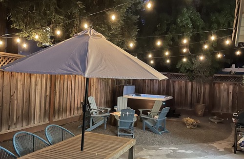 Windsor House | Wine Country Getaway W/Fire Pit & Hot Tub!
