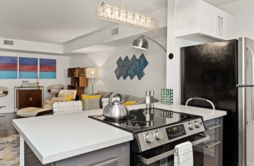 Palm Springs Condo | Winter in Palm Springs. Check out our rates.