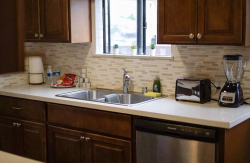 Del Rey House | WONDERFUL RENOVATED 4-BEDROOM HOUSE NEAR MARINA DEL REY & CULVER CITY (p39)