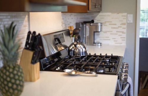 Del Rey House | WONDERFUL RENOVATED 4-BEDROOM HOUSE NEAR MARINA DEL REY & CULVER CITY (p39)