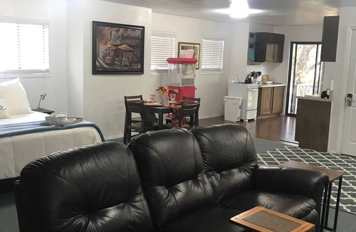 Phoenix Lake-Cedar Ridge Apartment | Wooded Retreat, Welcome to the Woods! Fun, Games! Destress,Quiet Private Setting