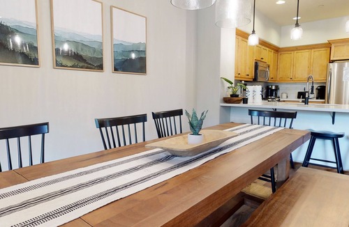 Woodwinds House | Woodwinds 1265 Luxury Townhouse, Private Hot Tub, 2 Car Garage by RedAwning