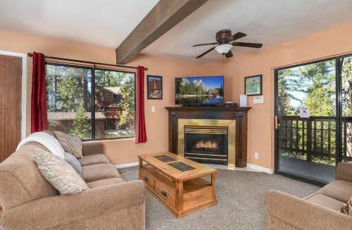 Yosemite West House | Yosemite Aviary - Bird's Eye View Awesome Upper Unit