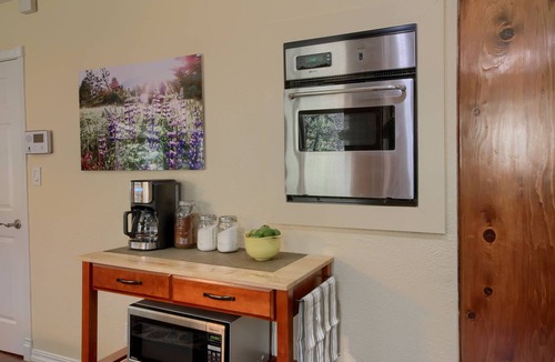 Yosemite Forks House | Yosemite Corner w NEW game room/Hot Tub/EV & more!