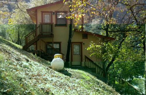 El Portal House | Yosemite Gatekeeper's Lodge