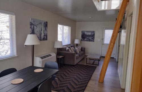 El Portal House | Yosemite Gatekeeper's Lodge
