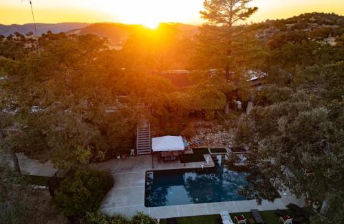 Mariposa House | Yosemite Mountain Top Retreat Hilltop Manor Pool Spa