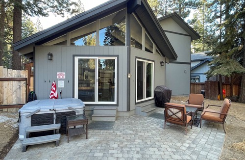 Pioneer Trail Cabin | Your BRAND NEW Tahoe basecamp, with Hot tub and Massive Bunkroom!