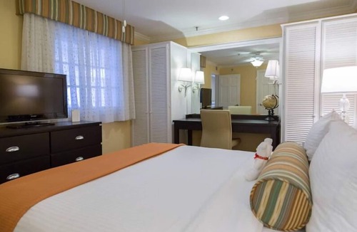 Carlsbad Village Hotel | Your Dream Getaway! 3 Spacious Units, Free Parking, Swimming Pool!