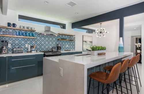 Palm Springs House | Your Own Luxury Resort. 6 Bd + bonus kid's room!