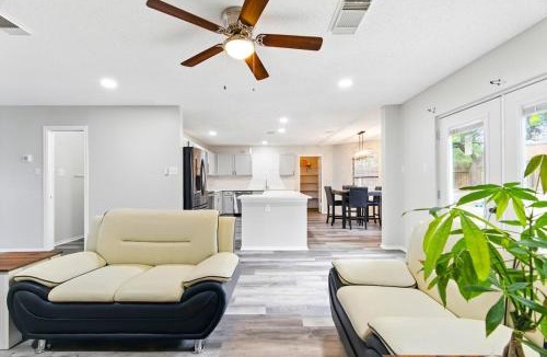 Schertz House | Your Serene Escape in Schertz San Antonio and NB