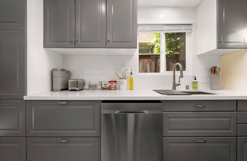 Marina del Rey House | Zen Venice 3BR Home Near Beach with Patio + Washer/Dryer