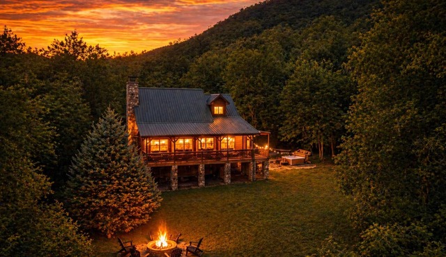 ✨ 10% Off PLUS 15% off Top-Rated Guests Discount Private Hot Tub PLUS ⭐ Guest Favorite Top 1% of Airbnb Fire Pit Porch Swing Hammock Close to WCU (3 Mi), dining, pubs, shopping, Blue Ridge Parkway, and many adventures.