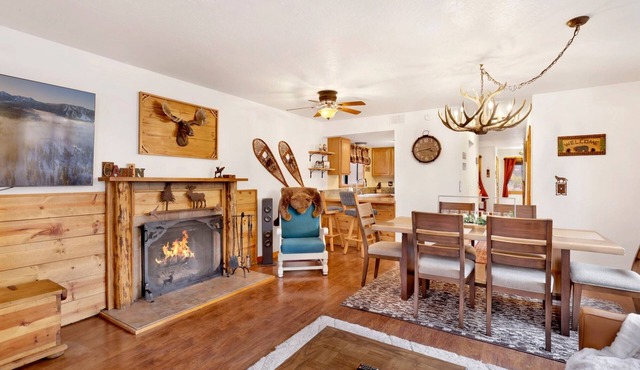 1411-inn Between Pines 2 Bedroom Chalet by RedAwning