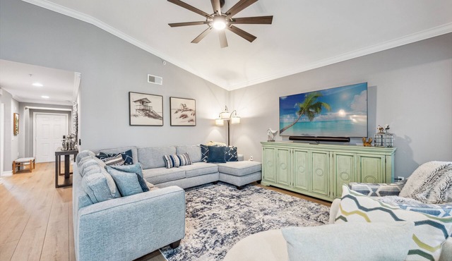 2 BR 2 Bath Newly Renovated Condo