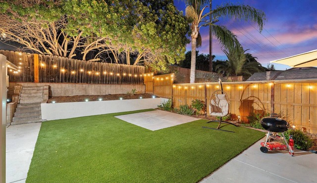 3 King Beds, Gated Yard, 4 Parking, Ranch-Style