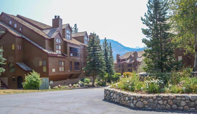 Aspen Creek Shared Amenities Near Hiking