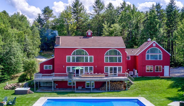 August available! Luxury 9BRs Stratton Estate. Swimming pool with Mountain Views