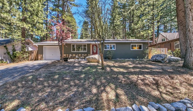 Available for the 4th and Celebrity Golf 3 Bedroom/Peace of Heaven Home