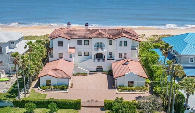 Beachfront Villa, Panoramic Deck & Private Beach