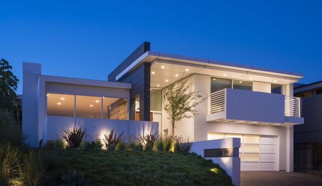 Beautiful Modern House in Malibu with Ocean View minutes walk to the beach