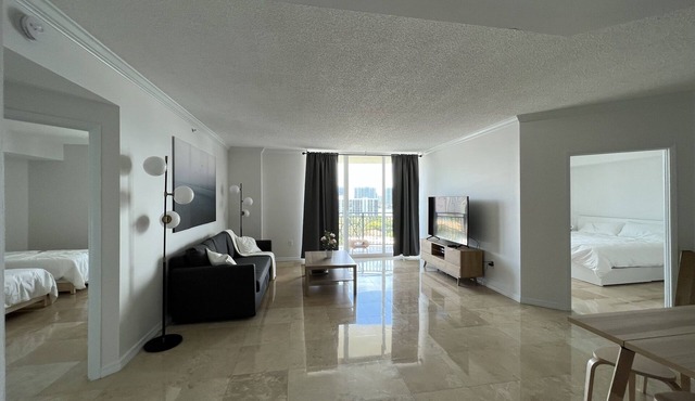 Best location at Sunny Isles. 5 min walk to the beach.STR-02909