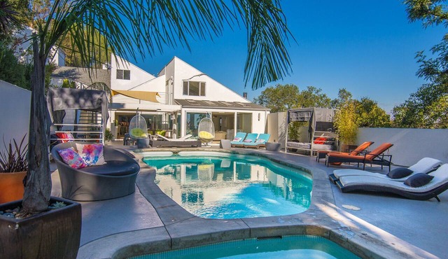Beverly Hills Modern 6 Bedroom Pool Estate w Views, Secluded on a Private Lane