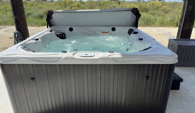 Blue Lagoon - Hot Tub, Golf Cart, Dog Friendly!