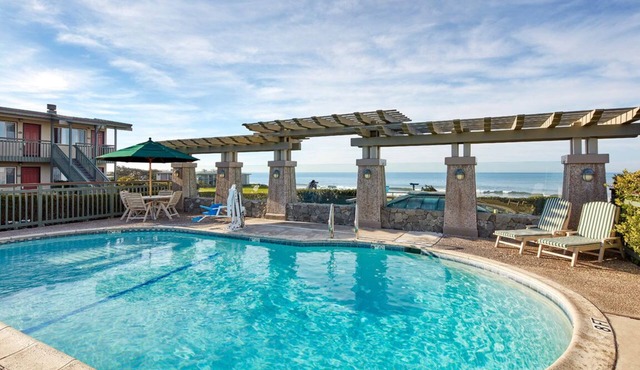 Cavalier Oceanfront Resort | Premium King Oceanfront | Highway 1