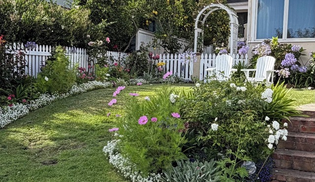 Charming 3-bedroom house in amazing Hollywood Riviera section of Redondo Beach