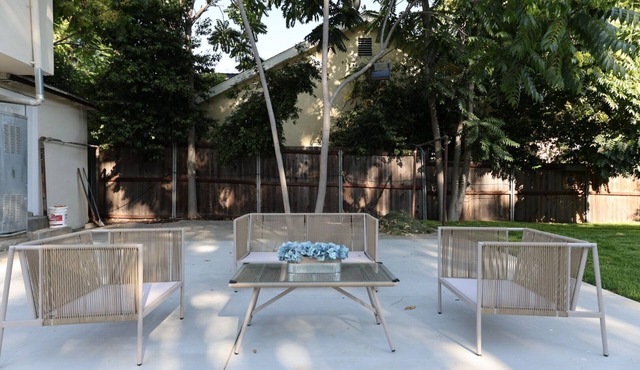 Charming 3-bedroom house with huge backyard in Pasadena