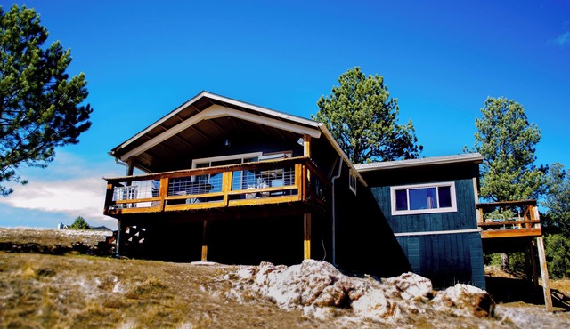 Cozy Hot Tub Cabin On The Lake!
