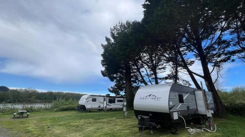 EastToWest Glamping camper - Site #15