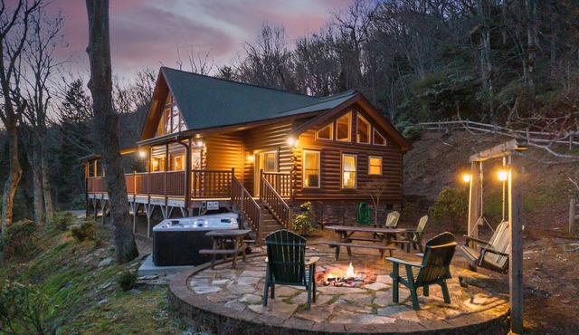Endless 50-Mile Views! Cozy Mountain Retreat w/Hot Tub, Fire Pit, Foosball & Pet Friendly