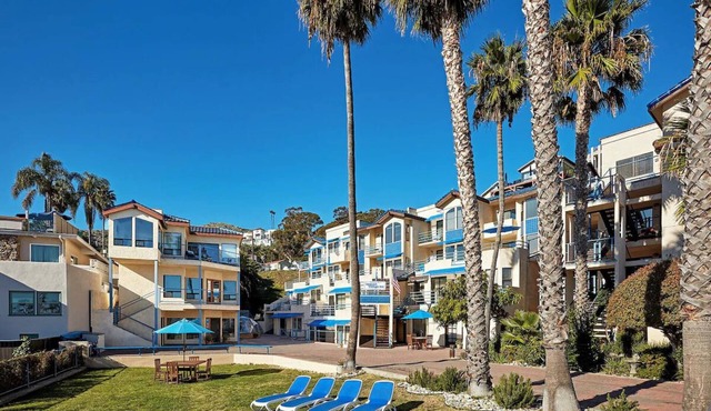Everything You Need for an Unforgettable Stay Is Right Here! Free Parking!