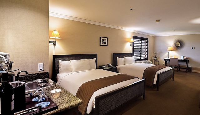 Explore Silicon Valley | 3 Pet-Friendly Units | Onsite Pool | Free Breakfast