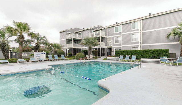 FALL SALE 10-15% Off DIRECT BEACH 1st floor Unit No Stairs. Steps to Pool/Beach