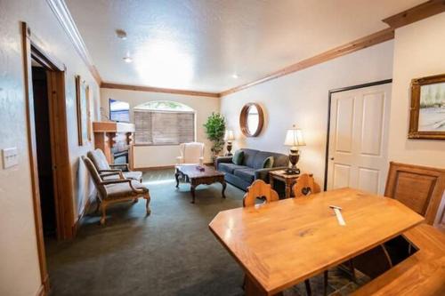 Family-Friendly Zermatt King Villa Near Park City & Deer Valley Ski Resorts - 2073