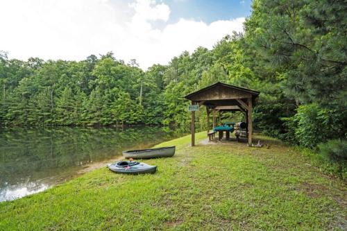 Frog Pond Hollow Lodge