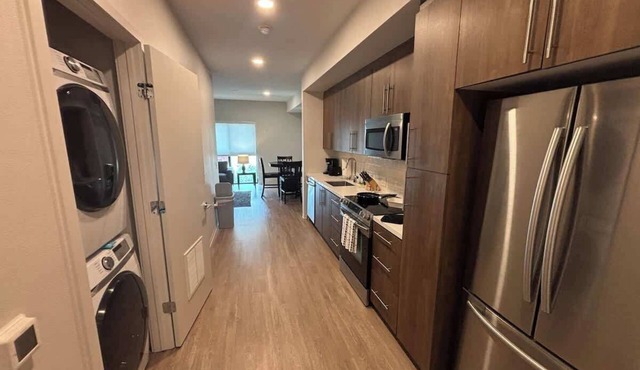 Fully Furnished 1BR Downtown w/Wi-Fi Parking