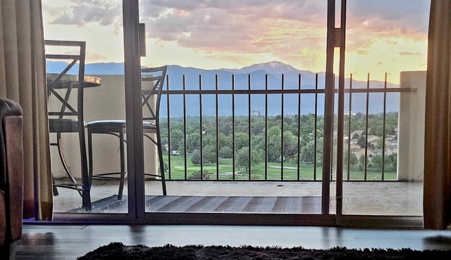 Gorgeous mountain view! 2-bdrm 10th floor condo, 48ft balcony, sleeps 6
