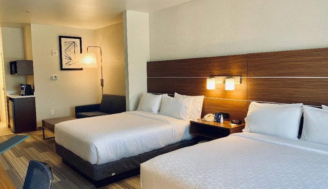 Holiday Inn Express & Suites Beaumont - Oak Valley by IHG