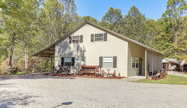 House & Tiny Cabin! Multi-Acre East TN Property